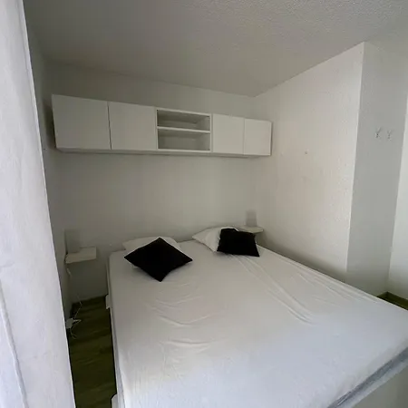 Preco 459 Maxime 4 Couchages Piscine Et Parking 아파트 *